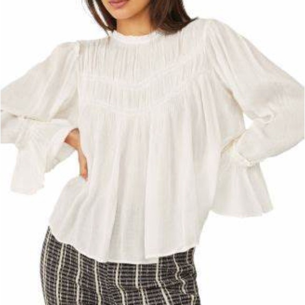 Free People White Kelsey Flowy Bell Sleeve Blouse Top M NWT - Picture 5 of 5